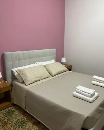 Alojamento de Acomodação e Pequeno-almoço Dimora Nonna Ada 3*