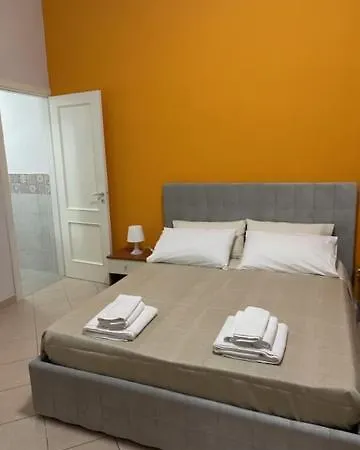 Alojamento de Acomodação e Pequeno-almoço Dimora Nonna Ada 3*